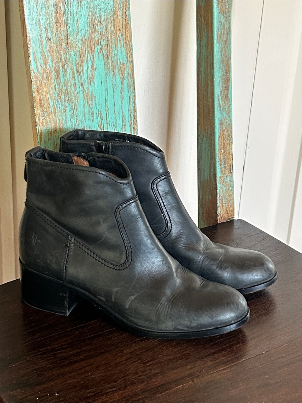 Frye Claire Black Leather Bootie Size 9 Women’s